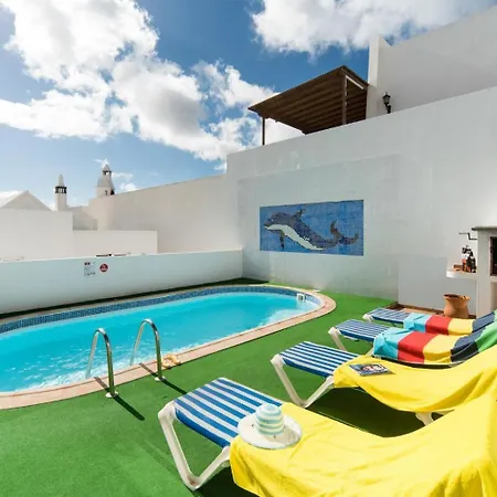 Reyes Villa