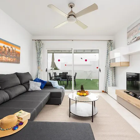 Semesterbostad Reyes *