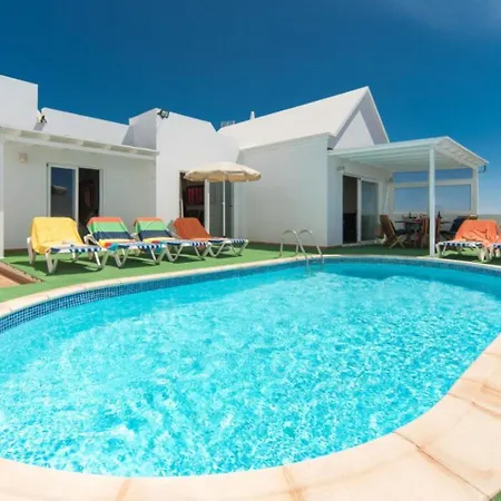 Reyes Semesterbostad *